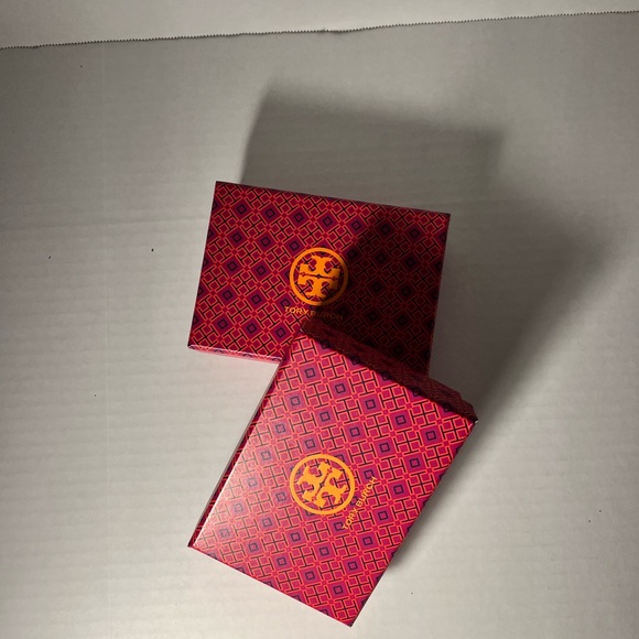 Troy Burch Gift Box Two Red - Picture 7 of 7